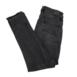 American Eagle Black Washed Denim Mom Jeans Stretchy Fit Straight Leg Size 2